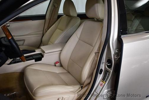2013 Lexus ES 300h Base