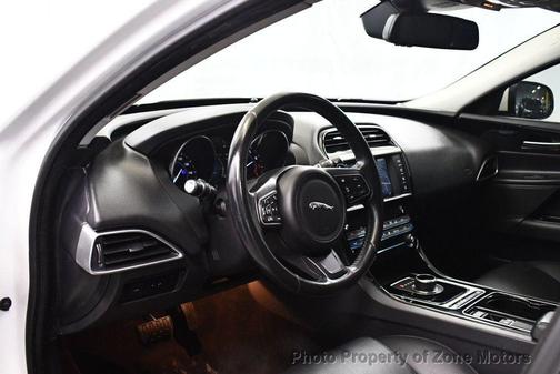 2017 Jaguar XE 35t Premium