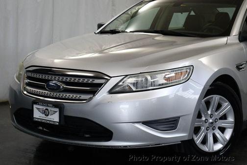 2010 Ford Taurus SE
