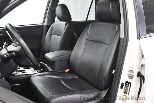2013 Toyota Highlander SE