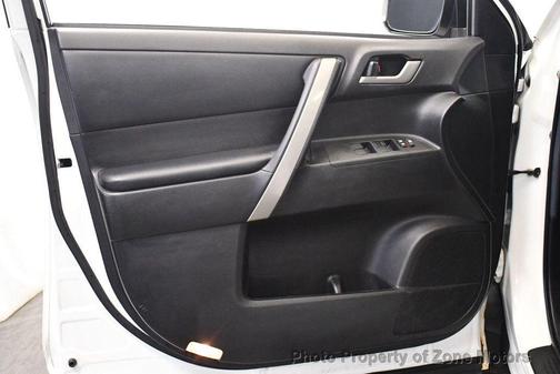 2013 Toyota Highlander SE