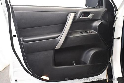 2013 Toyota Highlander SE