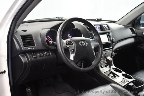 2013 Toyota Highlander SE