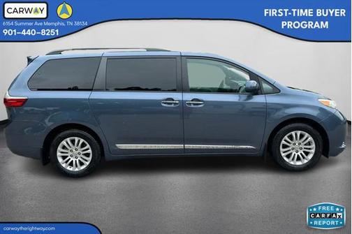 2017 Toyota Sienna XLE