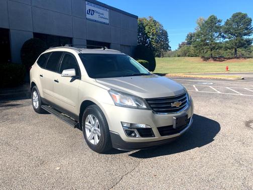 Photo 1 of 16 of 2013 Chevrolet Traverse 1LT