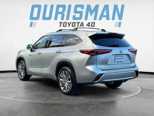2021 Toyota Highlander Hybrid Platinum