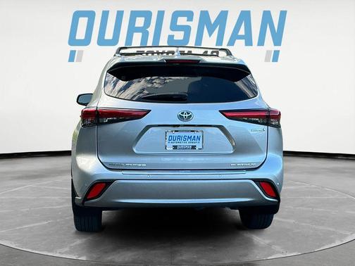 2021 Toyota Highlander Hybrid Platinum