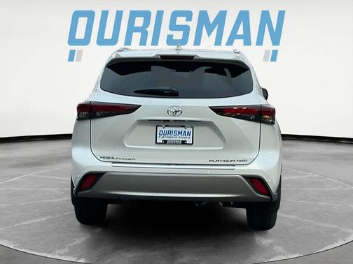 2026 Toyota Highlander Platinum