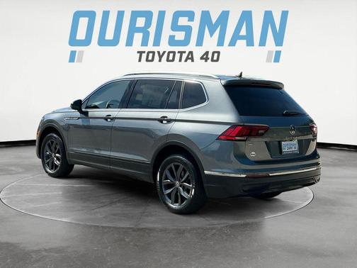 Platinum Gray Metallic 2023 Volkswagen Tiguan 2.0T SE 4MOTION