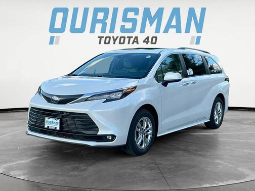 2025 Toyota Sienna XLE