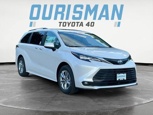 2025 Toyota Sienna XLE