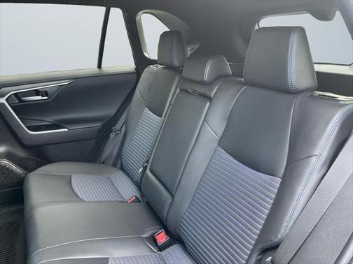 2025 Toyota RAV4 Hybrid SE