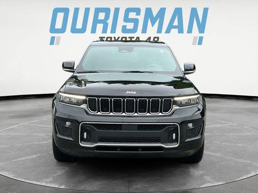Diamond Black Crystal Pearlcoat 2021 Jeep Grand Cherokee L Overland