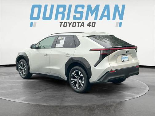 2025 Toyota bZ4X XLE