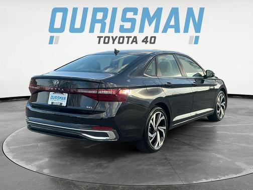 Deep Black 2025 Volkswagen Jetta 1.5T SEL