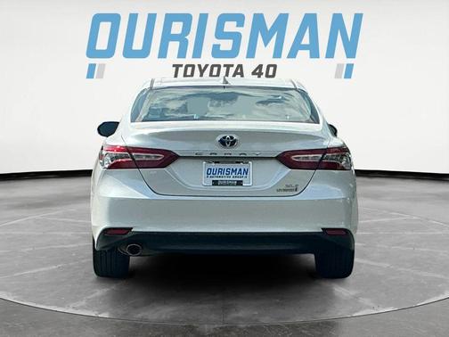 2020 Toyota Camry Hybrid XLE