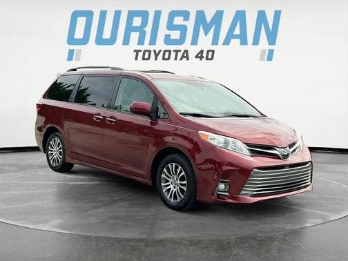 2019 Toyota Sienna XLE