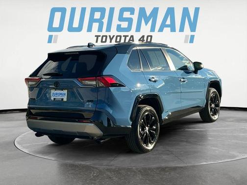 2025 Toyota RAV4 Hybrid SE