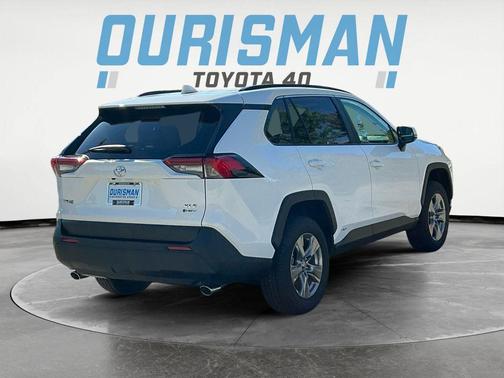 2025 Toyota RAV4 Hybrid XLE