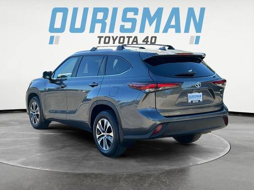 2024 Toyota Highlander Hybrid XLE