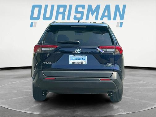 2022 Toyota RAV4 Hybrid XLE Premium