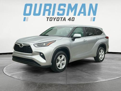 Celestial Silver Metallic 2023 Toyota Highlander LE