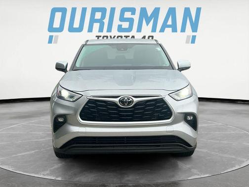 Celestial Silver Metallic 2023 Toyota Highlander LE