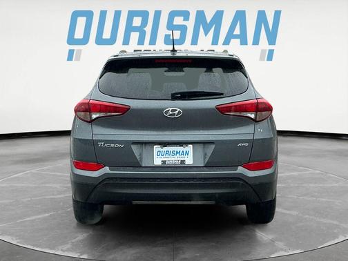 2017 Hyundai TUCSON SE