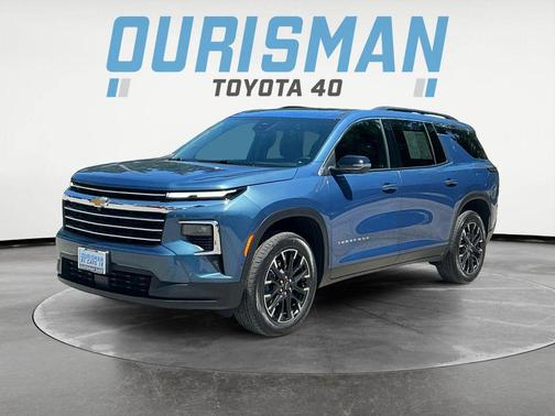 Lakeshore Blue Metallic 2025 Chevrolet Traverse LT