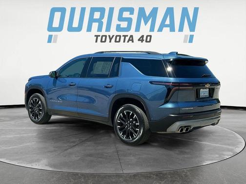 Lakeshore Blue Metallic 2025 Chevrolet Traverse LT