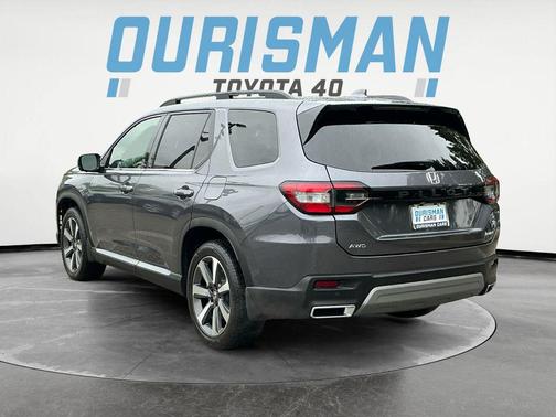 Crystal Black Pearl 2024 Honda Pilot Elite