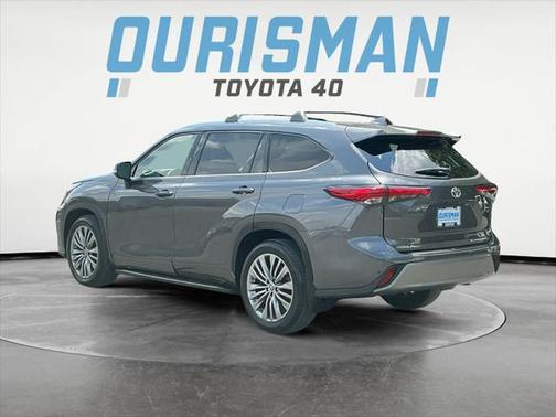 2022 Toyota Highlander Platinum