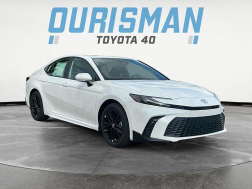 Ice 2026 Toyota Camry SE