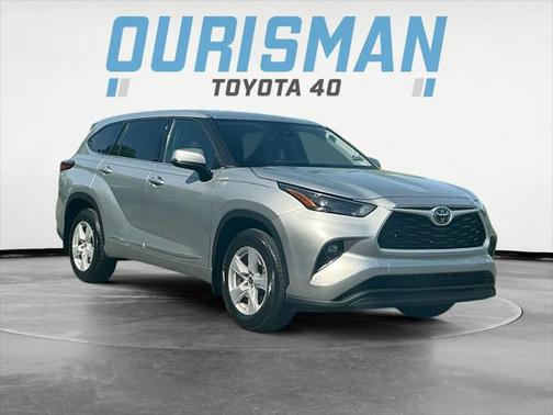 2022 Toyota Highlander LE