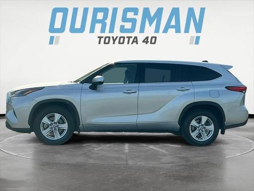 2022 Toyota Highlander LE