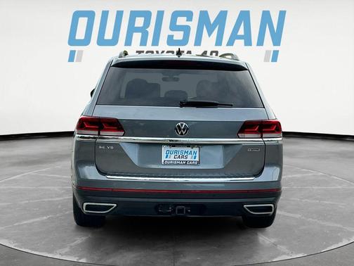 Platinum Gray Metallic 2022 Volkswagen Atlas 3.6L SE w/Technology