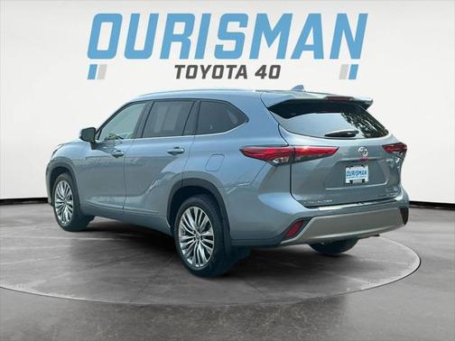 2022 Toyota Highlander Platinum