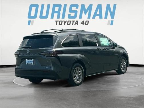 2025 Toyota Sienna XLE 7 Passenger