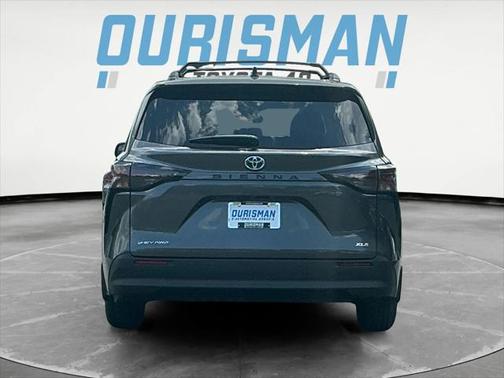 2025 Toyota Sienna XLE 7 Passenger