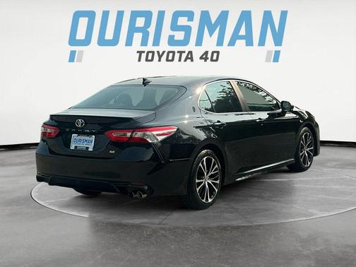 2020 Toyota Camry SE