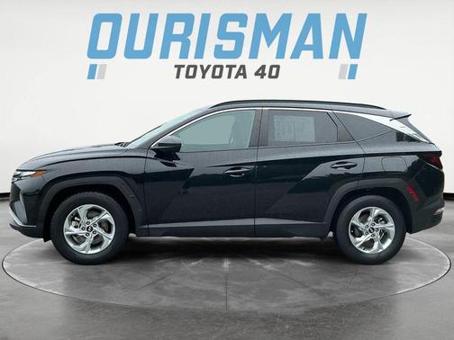 Black Pearl 2024 Hyundai TUCSON SEL