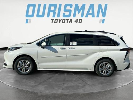 2025 Toyota Sienna XLE