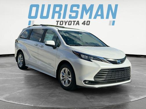 2025 Toyota Sienna XLE