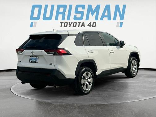 2022 Toyota RAV4 LE