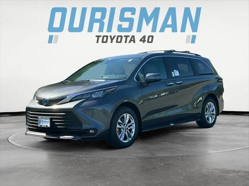 2025 Toyota Sienna XLE 7 Passenger