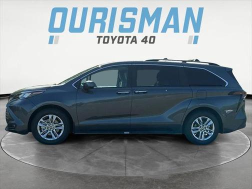 2025 Toyota Sienna XLE 7 Passenger