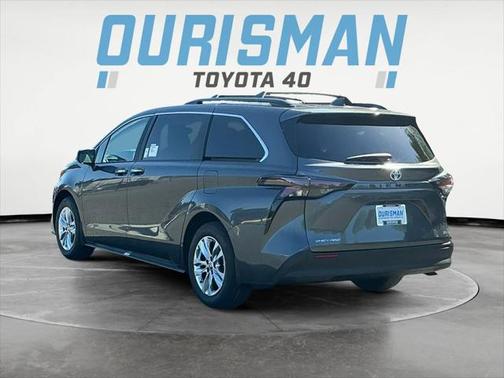 2025 Toyota Sienna XLE 7 Passenger