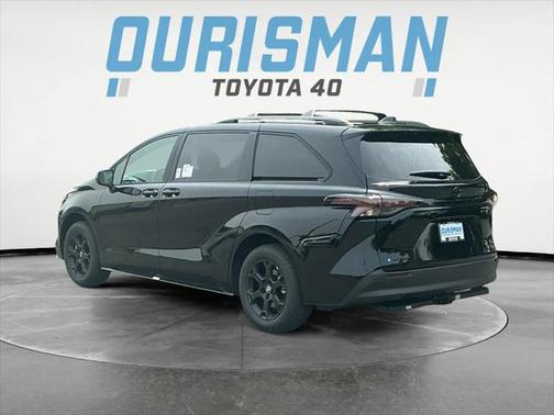2025 Toyota Sienna Woodland Edition