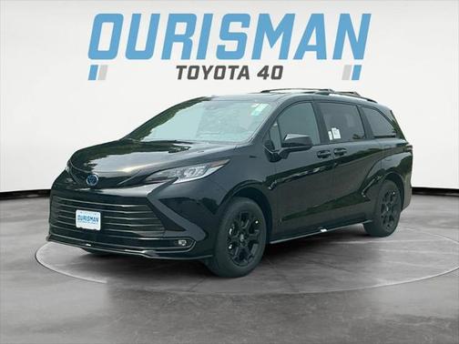 2025 Toyota Sienna Woodland Edition