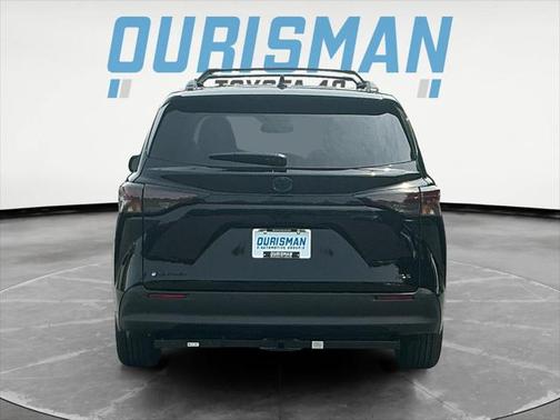 2025 Toyota Sienna Woodland Edition
